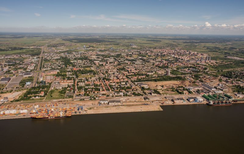 Radijo stoties “Laluna” rubrikos “Uosto banga” 2013-10-16 įrašas apie Klaipėdos uostą